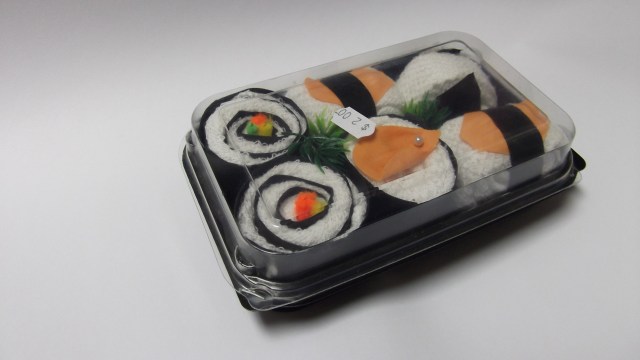 sushi brooch